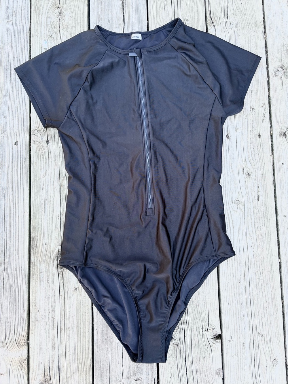 Old Navy Women's Short-Sleeve Front-Zip Swim Rash Guard - Black
